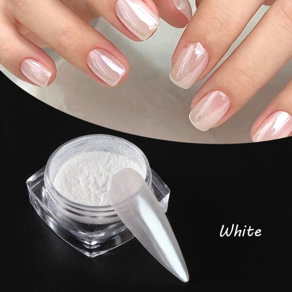 אבקת פנינה לבן שקוף לציפורניים Ice White Pearl – אבקת כרום לאפקט גלייזד דונאט היילי ביבר