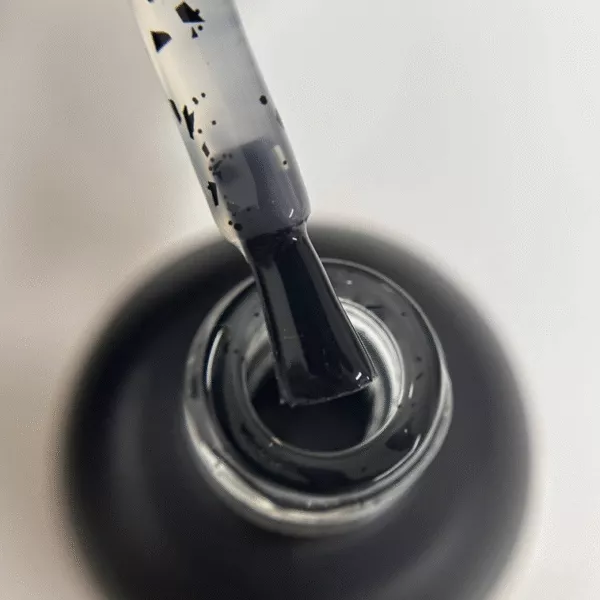 טופ מאט ללא נטרול KOYO Top Matte Sparkles 01 – פתיתים שחורים (20 מ״ל)