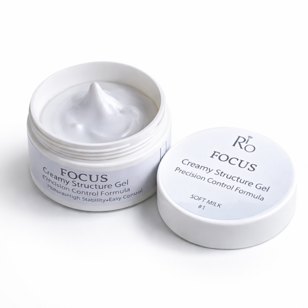 ג'ל בנייה במרקם חמאה ריו Rio FOCUS Creamy Structure – גוון Soft Milk #1 לבן חלבי (30 גרם)