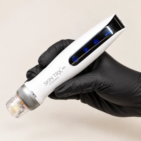 מכשיר מיקרונידלינג מקצועי סקינטריקס SKINTRIX TIP 4-in-1 – משולב EMS, תרפיית LED ואלקטרופורציה