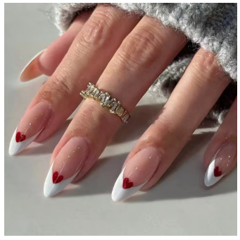 מארז 24 ציפורניים לידיים להדבקה ג'ל (Soft Gel) טיפסים כיסוי מלא בעיצוב פרנץ' קלאסי צורת שקד עם לב