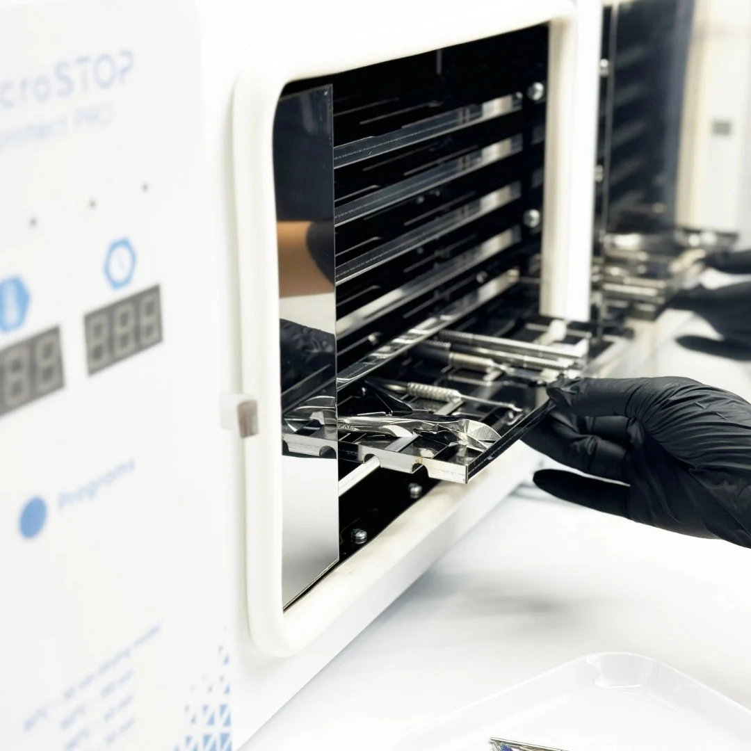 ארון עיקור בחום יבש לקליניקות ואקדמיות - MicroSTOP Protect PRO | מתאים ל-21 שקיות – תמונה 3