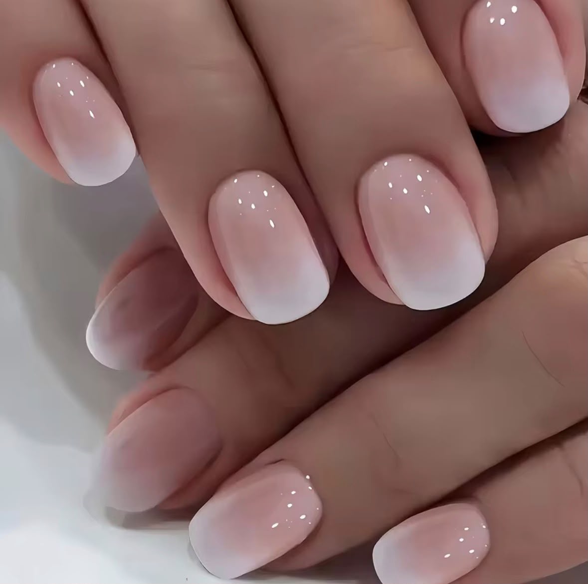 מארז 24 ציפורניים לידיים להדבקה ג'ל (Soft Gel) טיפסים כיסוי מלא אומברה בייבי בומר | מניקור סלון ברגע | iNails
